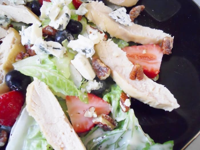 Strawberry Blueberry Chicken Salad Recipe Delishably 8855