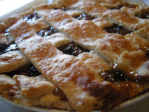 Old-fashioned raisin pie recipe