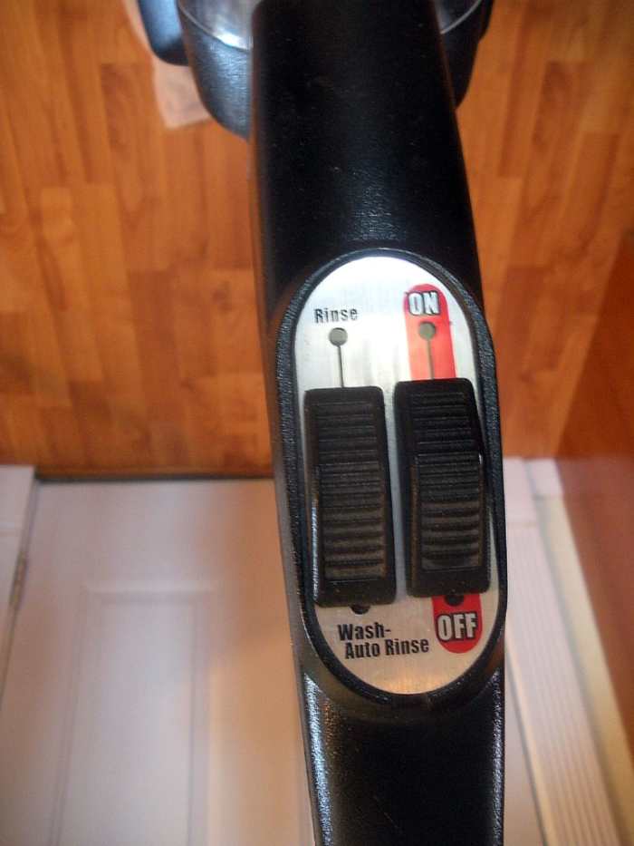 How to Shampoo Your Carpets, Including a Troubleshooting Guide Dengarden