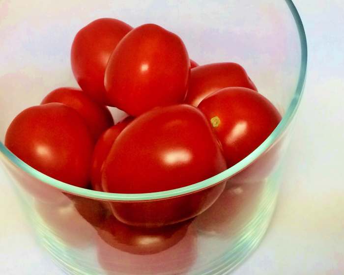 How to Grow Luscious Potted Tomatoes on Your Own Porch Dengarden