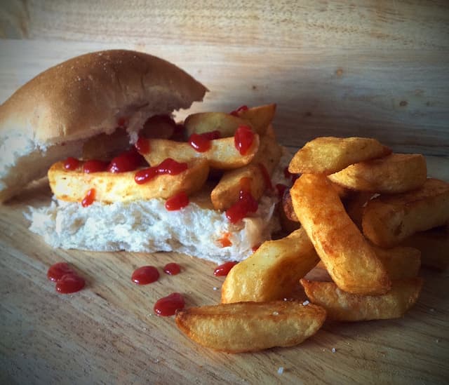 The Chip Butty A Greasy Guilty Pleasure Delishably