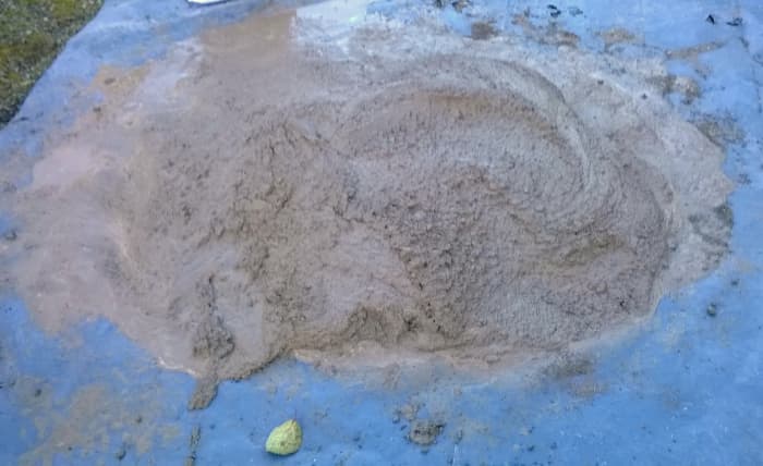 Eventually the mix should look like this (although not so sloppy. I added too much water)