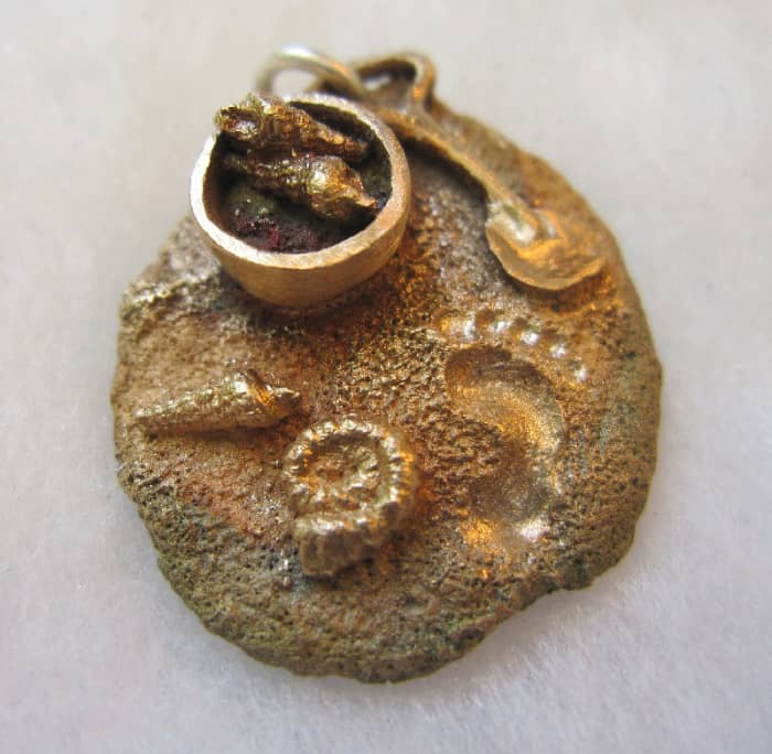 One-of-a-kind bronze beach scene charm made with FASTfire BRONZclay, designed, created and photographed by the author