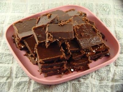 Betty Crocker's Smooth, Old-Fashioned Chocolate Christmas Fudge ...