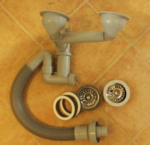 Kitchen sink waste pipes