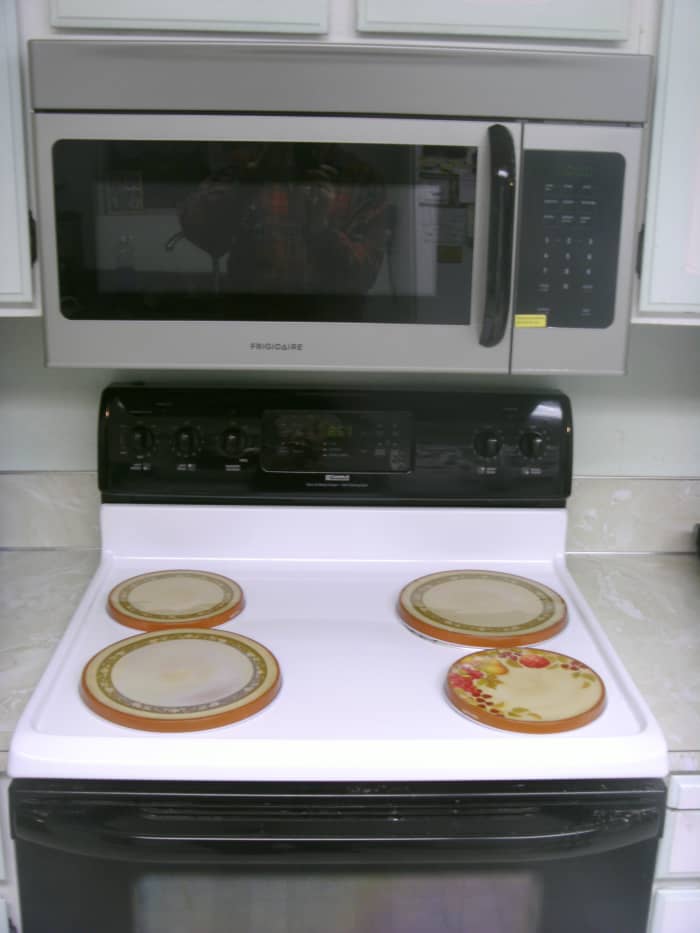 Installed over the counter microwave