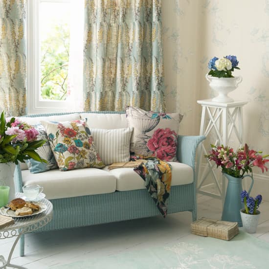 This guide will provide plenty of examples and inspirations for adding the wonderful ocean-themed hues of aqua, teal, and turquoise to your home décor.