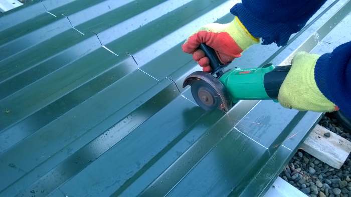 Cut the ridges first from the back, then the valleys.