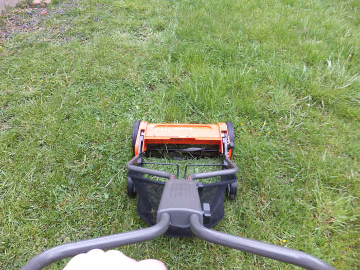 Review of Husqvarna Evolution Reel Gas-Free Lawn Mower - Dengarden