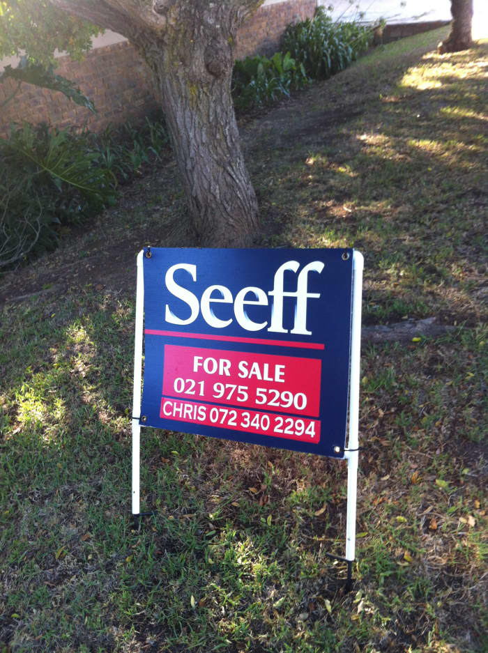Estate agents should allow people into show houses by appointment only and should screen potential buyers.