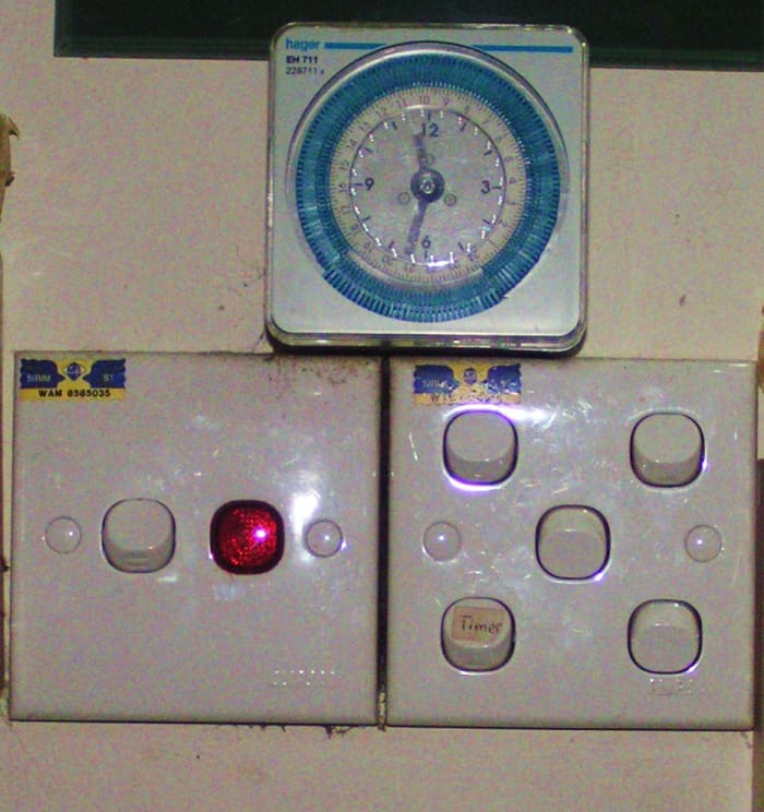 Three Advantages of Installing a Timer Switch - Dengarden
