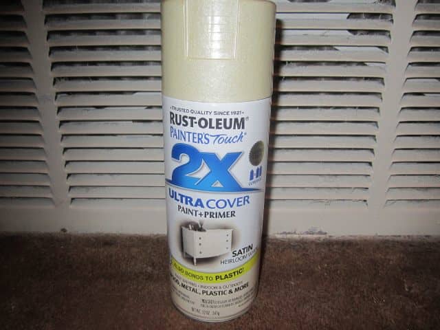 Get the right type of paint! This rustoleum spray paint has paint plus primer all-in-one.