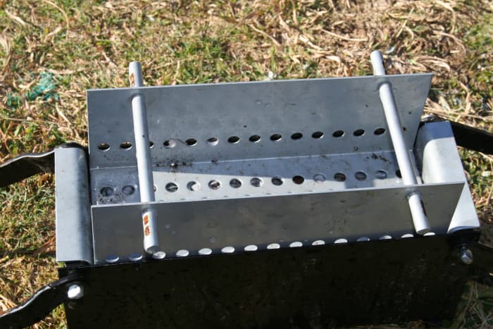 Step 4: Put the cover on. It begins the pressing process above the level of the frame.