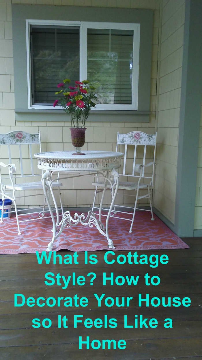 Outdoor furniture comes indoor and indoor furniture goes outdoor in Cottage Style. It's eclectic, mixing wood, wicker, metal, and glass.