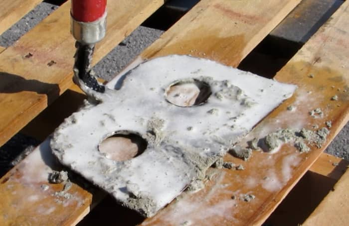 Concrete Dissolver: An Easy Way to Clean Masonry Tools - Dengarden