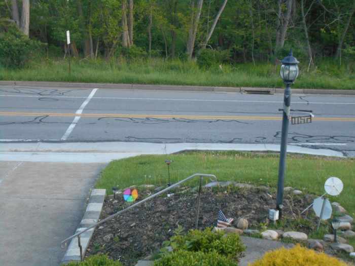 How to Paint Outdoor Metal Railings and Light Poles Dengarden