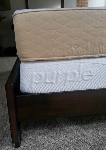 Thickness comparison between my old memory foam mattress (top) against the new Purple mattress (bottom).