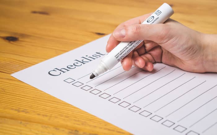 When you're ready to share the news about your new home, create a list of who to notify about your change of address.