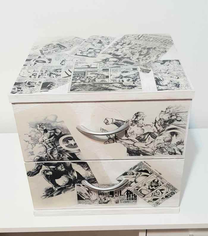 How to Refurbish an Old Nightstand Quickly Using the Decoupage