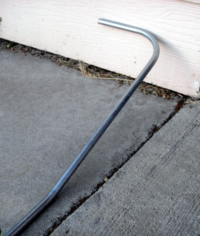 The conduit rises into a 90 with the kick 90 bend. 1/2 of the offset is eliminated by using the 90 properly.