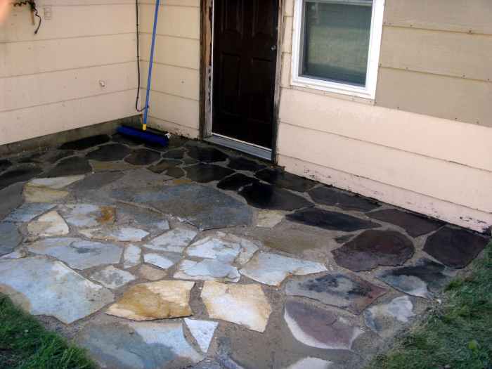 How to Lay a Flagstone Paver Patio DIY Guide Dengarden