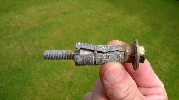 8 Types Of Wall Anchors And Fixings For Mounting Stuff On Walls - Dengarden