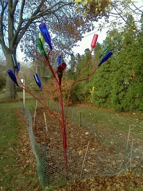 DIY: How to Make a Bottle Tree for Your Garden - Dengarden