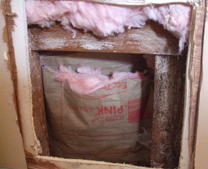 How to Insulate a Bathtub (With Photos) Dengarden