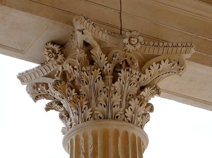 Corinthian columns are characterized by capitals that are decorated with acanthus leaves.