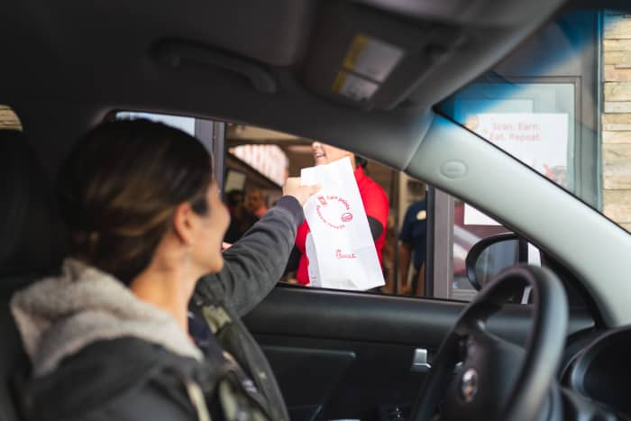 If you are not happy with your food or service, what's the best way to complain to a fast food restaurant? A letter demonstrates your seriousness.