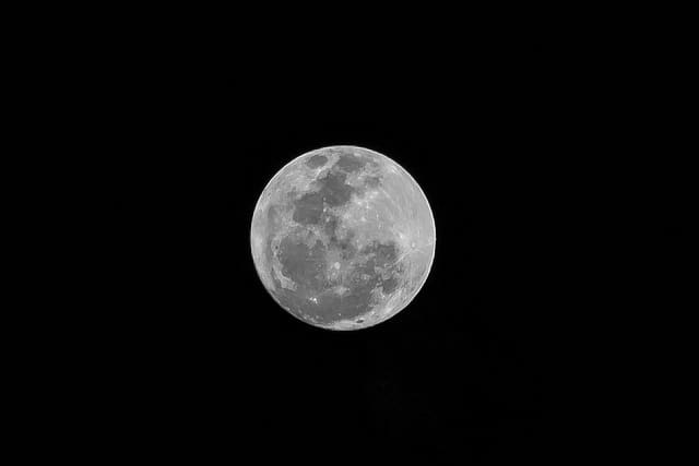 The full moon is an excellent source of energy for recharging crystals.