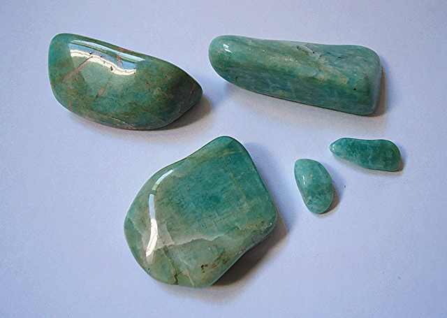 Aquamarine tumble stones can be used to boost your communication skills.