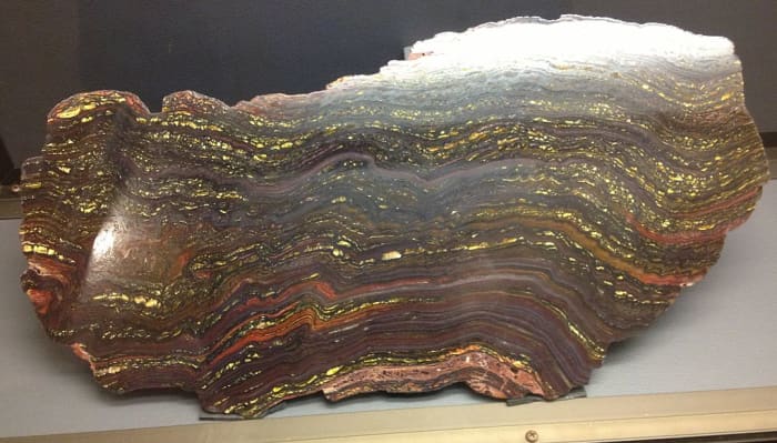 2.5 Billion Old Tiger Iron from Australia