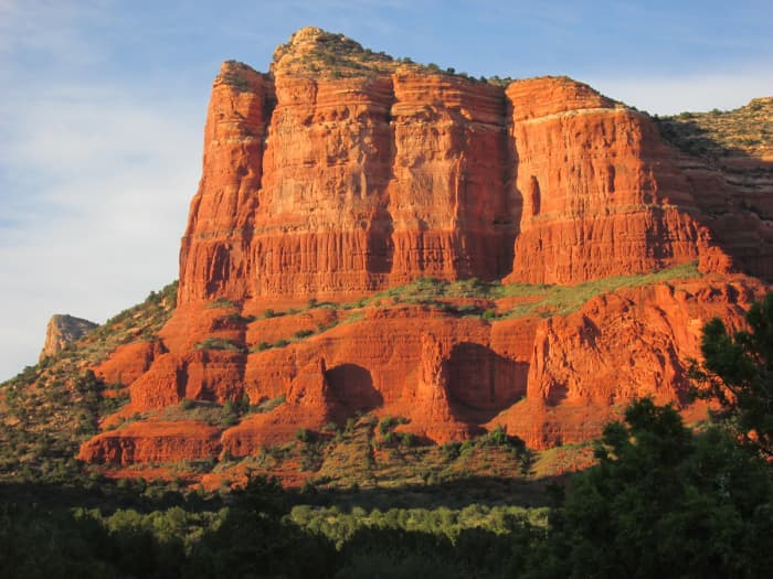 Courthouse Butte at sunset from Bell Rock Pathway Trailhead, Village of Oak Creek in Sedona, Arizona.