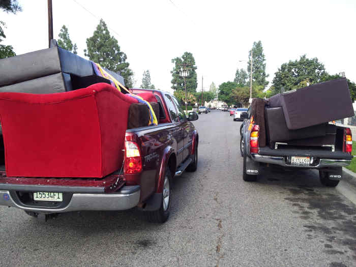 make-side-cash-flipping-couches-on-craigslist