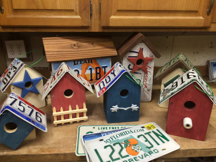 how-to-build-a-license-plate-birdhouse-4-diy-birdhouse-plans-feltmagnet