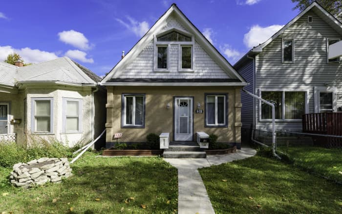 The vast majority of buyers feel intimidated or too shy to really look around the home when the owner is right there with them.