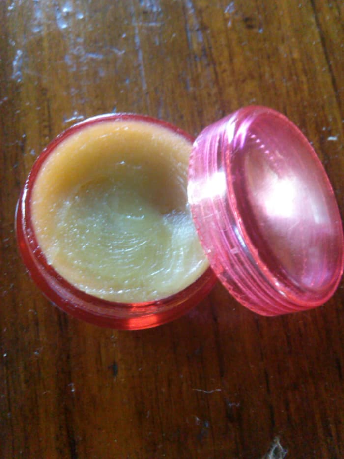 Small travel containers make a great way to store plantain salve, and share it with friends!