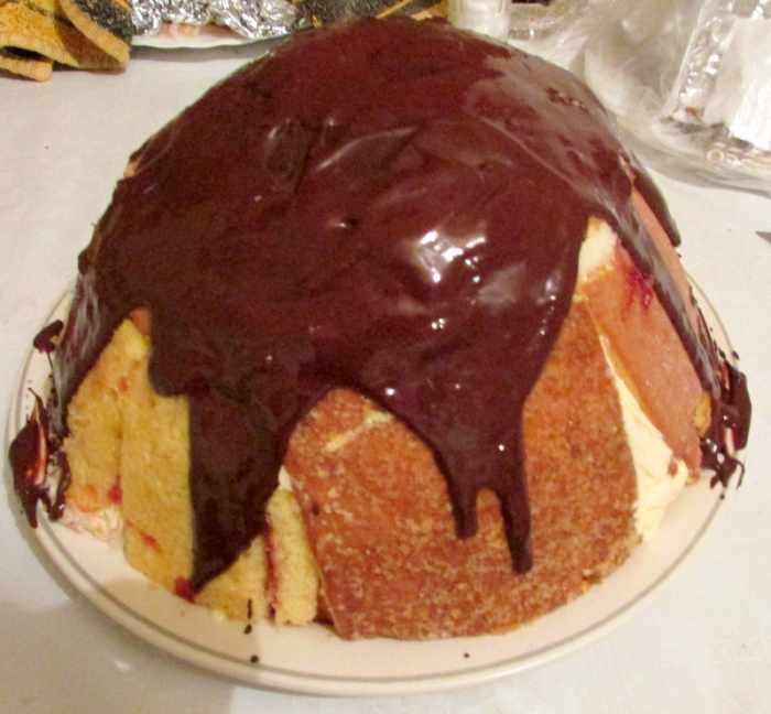 Learn how to make this ice cream sponge cake from scratch.