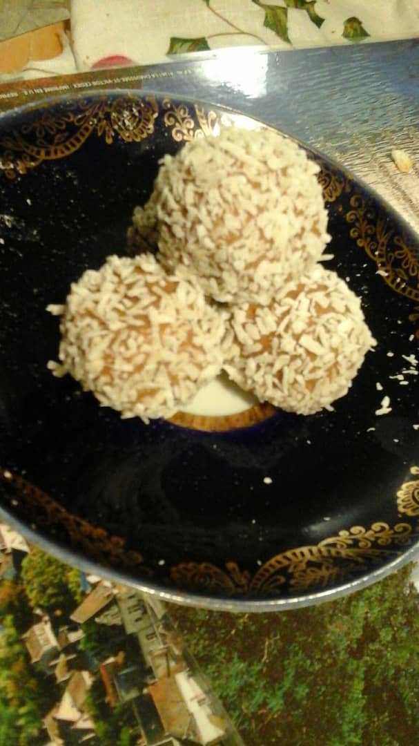 If you roll your strawberry brigadeiros into perfect circles, you could build a pyramid out of them!