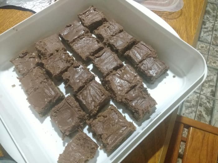 These mouthwatering brownies are simple and cheap to make, which makes them the perfect for a school bake sale. No bake sale in sight? Share them with your family at home!