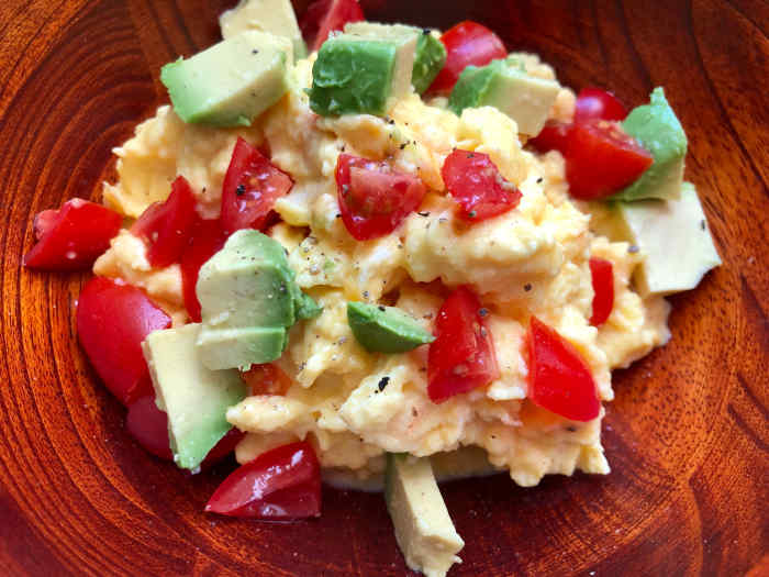 Easy Scrambled Eggs With Velveeta Cheese Recipe Delishably