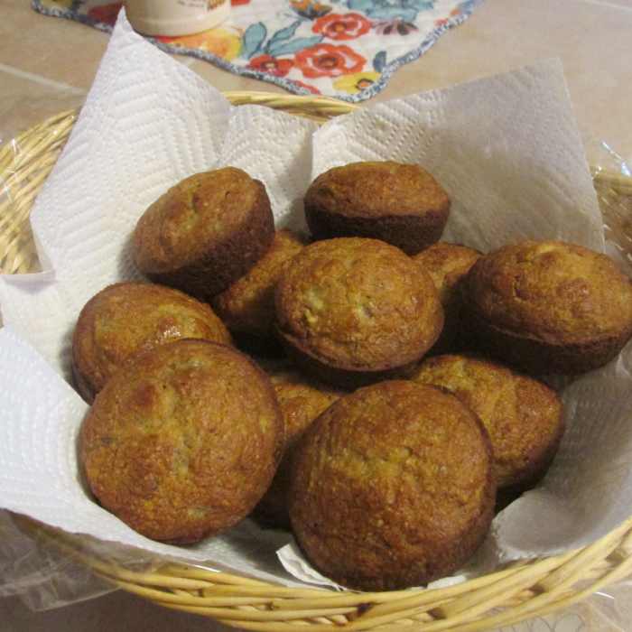 Sugar-Free and Low-Fat Banana Nut Muffins - Delishably