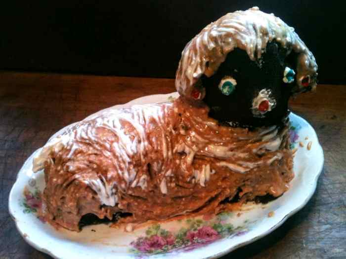 How to Make a LambShaped Cake Using a Mold (With Photos) Delishably