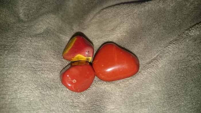 Red jasper provides insight into the most difficult situations.