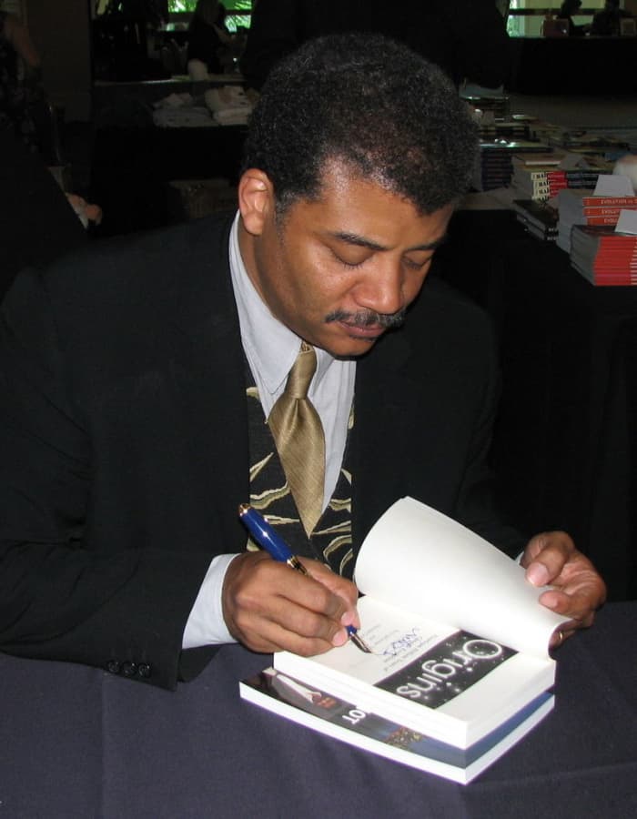 (Neil deGrasse Tyson). I'm sure we've all come across someone impressive. In this list, we examine the most impressive men in America.