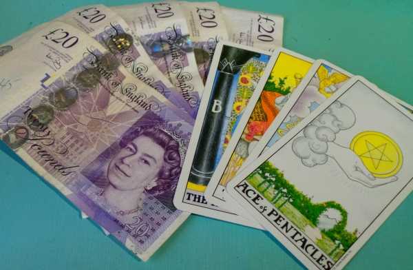 how-to-make-money-reading-tarot-cards