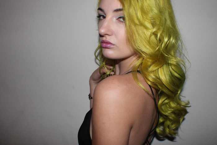 Perfect no-heat curls are easy to achieve.