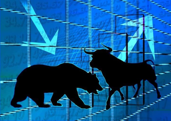 The banks contributed to such inefficiency in the housing market interfering with the dynamics of the bull and bear counteractions so much so that the markets were unable to cool off and make a soft landing.