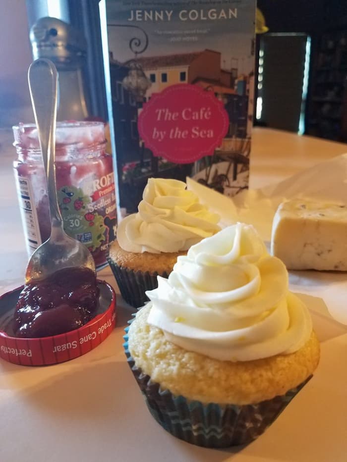 Have one (or more) of these cupcakes while reading "The Café by the Sea" by Jenny Colgan!